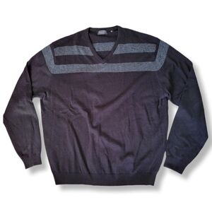 Linea Rosso Men's Navy Blue and Blue V-Neck Academia Striped Pullover Sweater